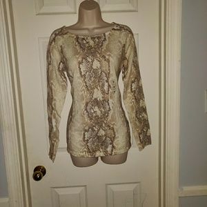 Old navy snake print light sweater size S,M